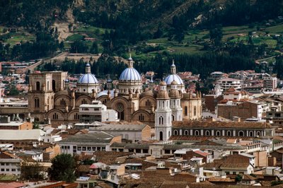 Ansicht der Kathedrale der Unbefleckten Empfängnis oder Neue Kathedrale, entworfen von Juan Bautista Stiehle, Cuenca (UNESCO-Welterbeliste) von Juan Bautista Stiehle