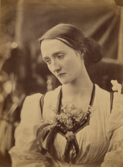 Mrs. Herbert Fisher von Julia Margaret Cameron