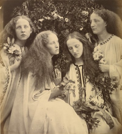 Der Rosenknospen-Garten der Mädchen von Julia Margaret Cameron