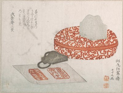 Robben und ein geschnitzter Lackbehälter für Siegeltinte von Kitao Shigemasa