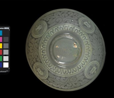 Schale mit Kranichen und Wolken, ca. 1150-1200 von Korean School