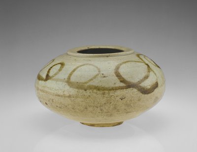 Krug mit Drachenmotiv, Hwanghaedo Provinz, Choson-Periode, zweite Hälfte des 17. Jahrhunderts von Korean School