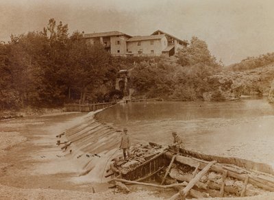 Album des Ersten Weltkriegs in Friaul-Julisch Venetien: der Fluss Natisone in Premariacco, Udine, Italien (s/w Foto) von L. Verdiani