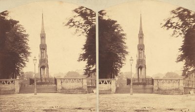 Gruppe von 8 frühen Stereographien von britischen Denkmälern, Gedenkstätten und Gräbern, 1850er-1910er von Lennie