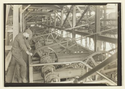 Brecherjungen werden nicht mehr benötigt, dies ist ein moderner Brecher von Lewis Wickes Hine