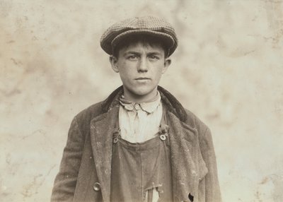 James Donovan - Irischer Straßenkehrer in den Fall River Iron Works von Lewis Wickes Hine