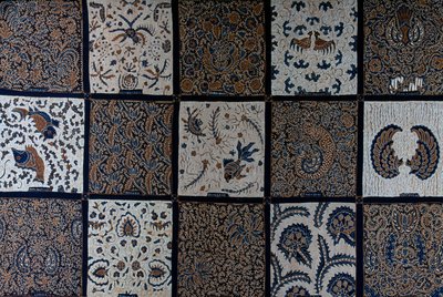 Batik mit traditionellen Designs aus traditionellen Farben, Surakarta, Java, Indonesien, Detail von Unbekannt Unbekannt