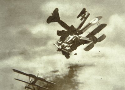 Deutsche und britische Flugzeuge kollidieren in der Luft von Unbekannt Unbekannt