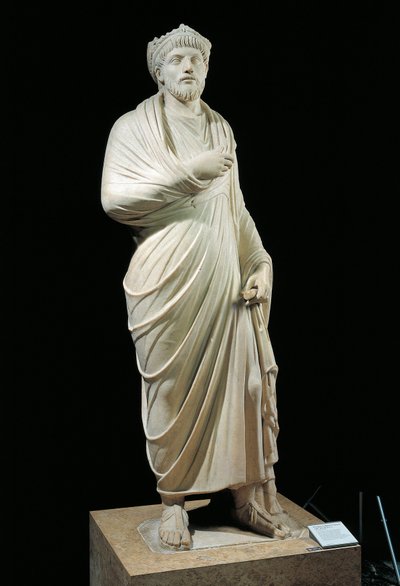 Marmorstatue des Kaisers Julian der Abtrünnige, in griechischer Philosophen-Toga und heidnischer Priesterkrone von Unbekannt Unbekannt