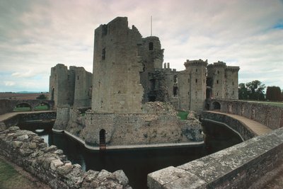 Raglan Castle, Monmouthshire, Südwales, UK von Unbekannt Unbekannt