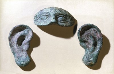 Römische Votivaugen und -ohren, Bronze, 200 v. Chr.-100 n. Chr. von Unbekannt Unbekannt