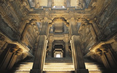 Treppe zum Dada Hari Baoli Stufenbrunnen von Unbekannt Unbekannt