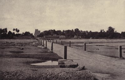 Madura: Der Vygay-Fluss mit Damm nach Madura von Linnaeus Tripe