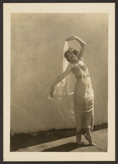 [Florence tanzt auf dem Dach] von Louis Fleckenstein