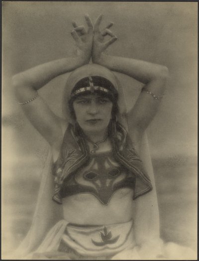 Nautch-Mädchen von Louis Fleckenstein