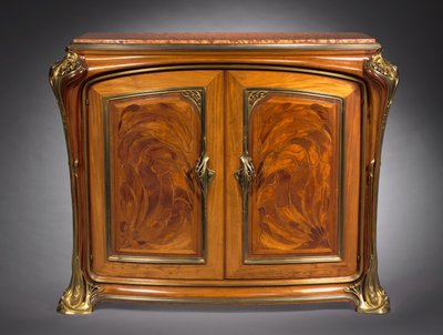 Schrank, um 1910 von Louis Majorelle