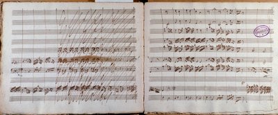 Doppelseite, signiert vom Autor der Partitur für das Konzert für Cello und Orchester in Es-Dur von Luigi Boccherini von Luigi Boccherini