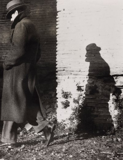 Schatten eines Mannes mit Hut von Luigi Leoni