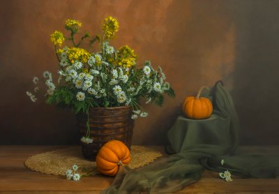 Herbstblumen und Kürbisse von Lydia Jacobs