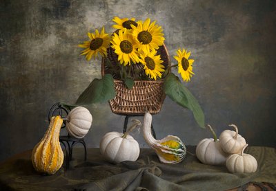Herbstsonnenblumen und Kürbisse von Lydia Jacobs