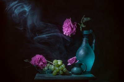 Ätherisches Rosenstillleben von Lydia Jacobs