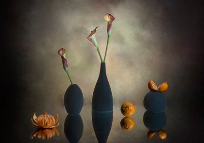 Stimmungsvolle Calla-Lilien und Orangen von Lydia Jacobs