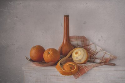 Rustikales Orangen-Stillleben von Margareth Perfoncio