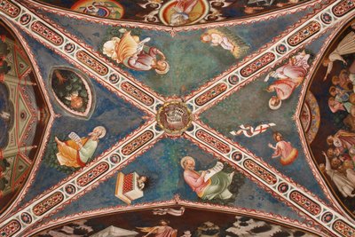 Ansicht des Gewölbes mit Fresko der vier Evangelisten, der dreigesichtigen Dreifaltigkeit und des Lebensbaums, des Mystischen Lamms, des segnenden Jesuskindes in der Krippe und des auferstandenen Christus, Contrari-Kapelle, Vignola-Festung, ca. 1420 von Master of Vignola