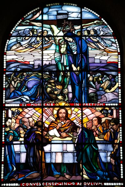 Maurice Denis Museum, Saint Germain en Laye, Frankreich, Saint Louis Kapelle (1919-1930) (Buntglas) von Maurice Denis