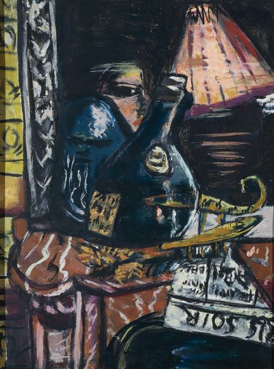 Stillleben mit schiefer Schnapsflasche und Buddha von Max Beckmann