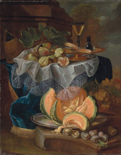 Feigen, eine vergoldete Tazza mit einem facon-de-venise Weinglas, auf einem drapierten Tisch, eine aufgeschnittene Melone auf einem Zinnteller mit Pflaumen auf einem Sockel von Maximilian Pfeiler or Pfeiller