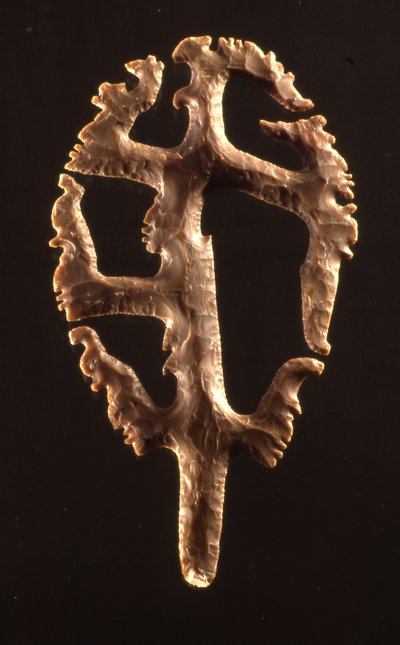 Exzentrischer Feuerstein, der in Widmung auf der Hieroglyphentreppe, Copan, Spätklassische Periode (600-900) platziert wurde von Mayan