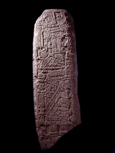 Präkolumbische Kunst, Maya-Zivilisation, frühe klassische Periode: Stele 5 aus El Zapote, Peten, Guatemala. Guatemala, Museo Nazionale di Archeologia e Etnologia von Mayan Mayan