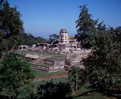 Präkolumbische Zivilisation: Blick auf die Stätte von Palenque in Chiapas, klassische Maya-Periode von Mayan Mayan
