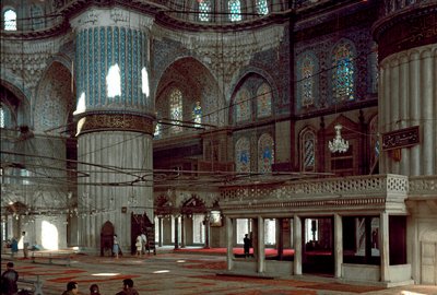 Osmanische Kunst: Innenansicht der Blauen Moschee, erbaut zwischen 1609 und 1616 von Mehmet Aga