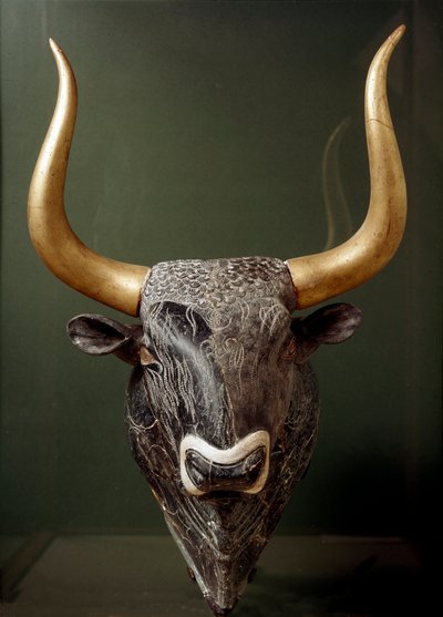 Minoische Kunst: Rhyton in Form eines Stierkopfes aus dem Kleinen Palast von Knossos von Minoan
