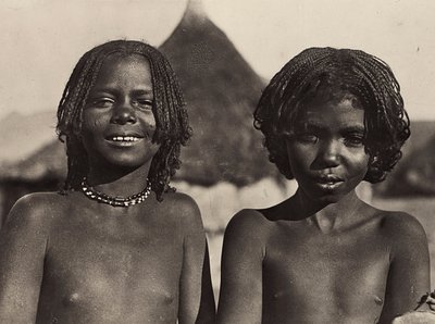„Ein Imperium aufbauen“ im faschistischen Zeitalter: Maria-Mädchen in Eritrea, 09/05/1936 von Modestino Baldinetti
