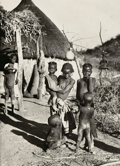 Eine Gruppe von Jungen aus dem Tacruri-Stamm, 09/05/1936 von Modestino Baldinetti