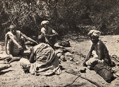 „Ein Imperium aufbauen“ im faschistischen Zeitalter: eine Gruppe von Nomaden ruht sich aus, 09/05/1936 von Modestino Baldinetti