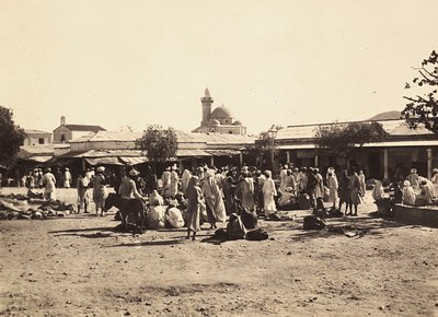 „Ein Imperium aufbauen“ im faschistischen Zeitalter: Marktplatz in Cheren, 09/05/1936 von Modestino Baldinetti
