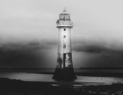 Einsamer Küstenleuchtturm von Monika Zemojtel