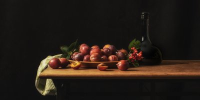 Dunkle Pflaumenernte von Monique van Velzen