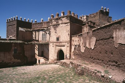 Außenansicht der Kasbah von Thamiel Glaoui von Moroccan School