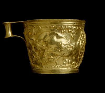 Mykenische Kunst: Goldkelch mit Darstellung einer Stierszene vom Fundort Vapheio von Mycenaean