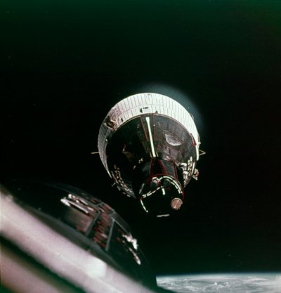 Erstes Rendezvous im Weltraum, 15. Dezember 1965 von NASA Images