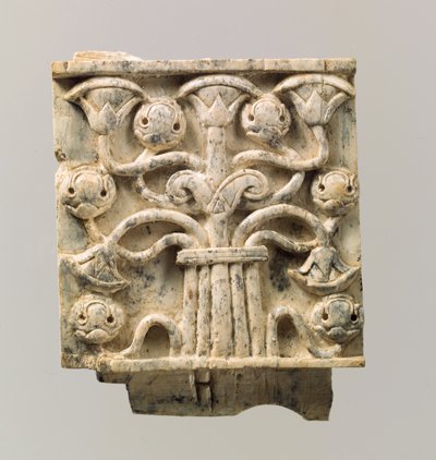 Möbelplakette mit stilisiertem Baum, ca. 8.-7. Jahrhundert v. Chr. von Neo Assyrian
