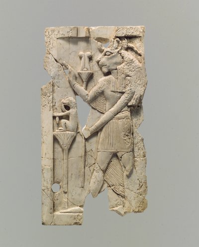 Möbelplakette mit Löwenkopf-Figur, ca. 8.-7. Jahrhundert v. Chr. von Neo Assyrian