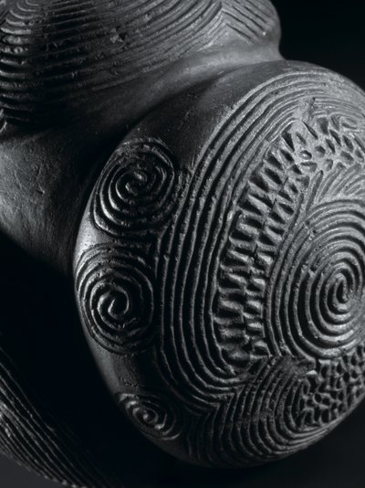 Geschnitzter Ball von Glass Hill, Towie, Aberdeenshire, Neolithikum, um 3000 v. Chr. (Stein) von Neolithic Neolithic