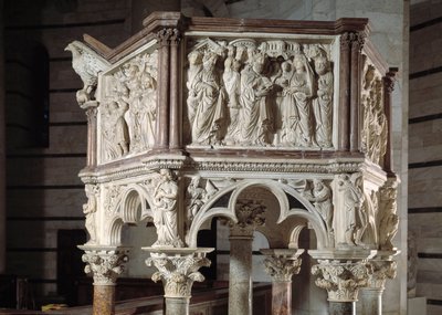 Stuhl von Nicola Pisano (Marmorpult) von Nicola Pisano