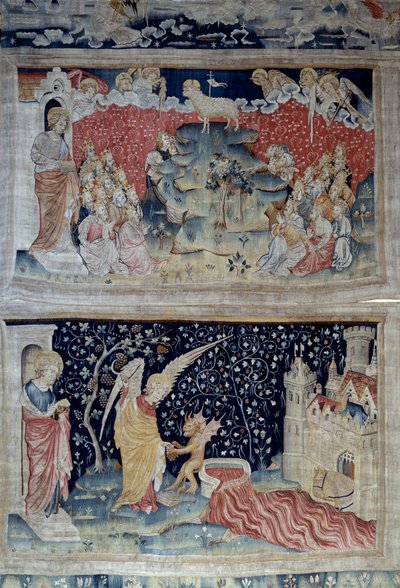 Apokalypse-Wandteppich (1373-1383), Nr. 47: Das Lamm auf dem Berg Zion. Unten, Nr. 55, der Engel sammelt die Weinrebe der Erde, die in das große Fass des Zorns Gottes gegossen wird, das Fass läuft über und das Blut fließt. Wandteppich von Nicolas Bataille  von Nicolas Bataille